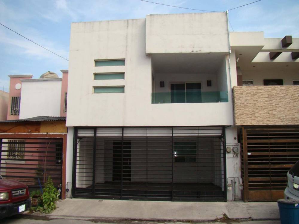 Imagen principal para Casa en Calle Zafiro  133