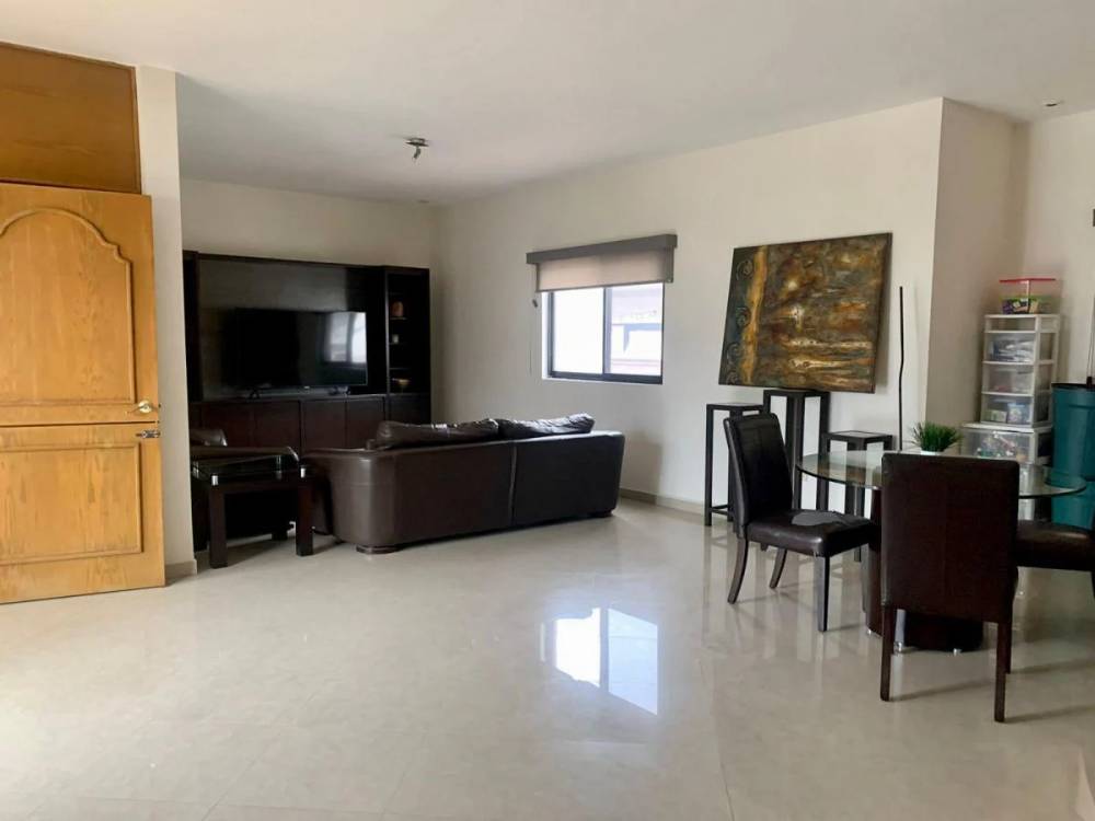 Imagen 5 de Casa en Paseo Belinda  0